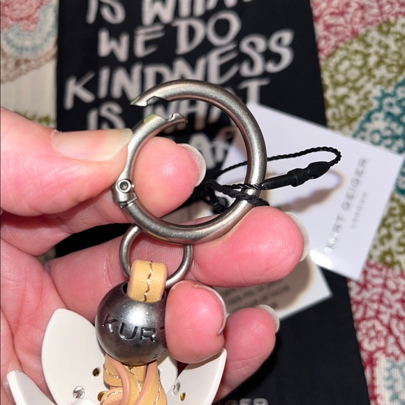 Kurt Geiger NWT! Cactus Keychain - Picture 7 of 10